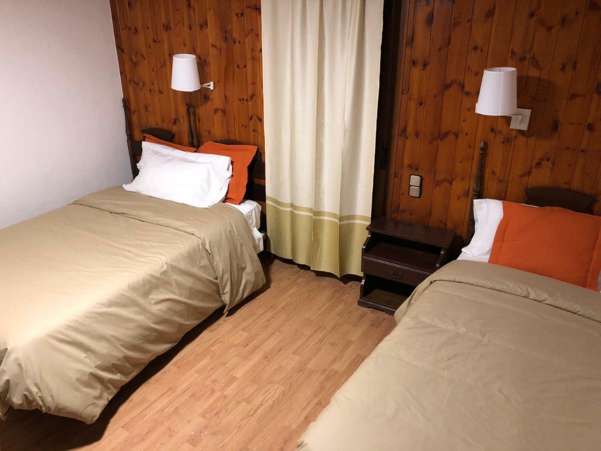Hostal Di Verena Puigcerdà Extérieur photo