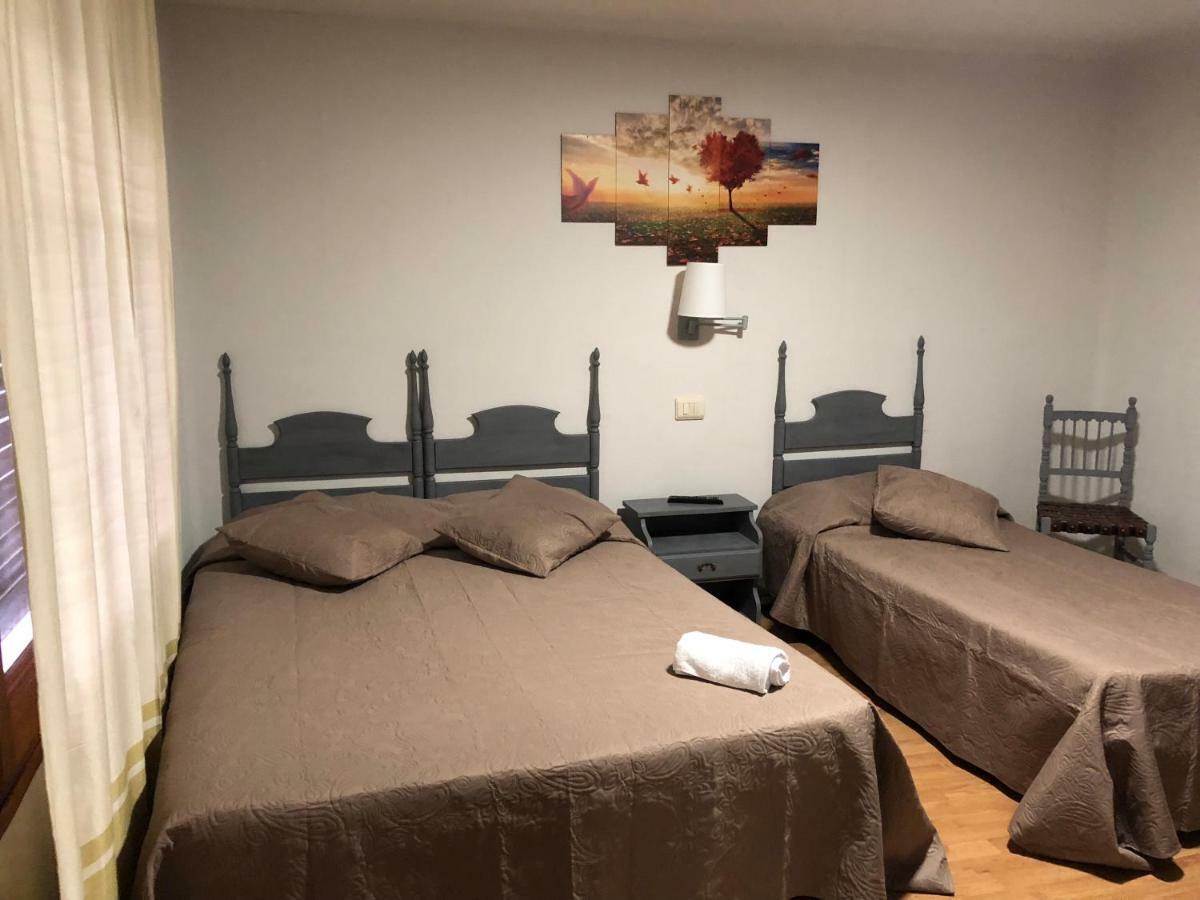 Hostal Di Verena Puigcerdà Extérieur photo